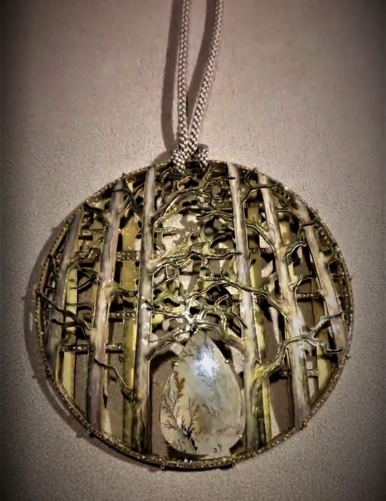 pendentif Ilgiz F. émail et quartz dentritic